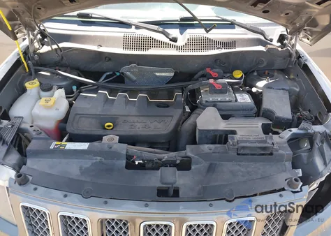 2014 Jeep Compass Latitude из США, поврежденный, VIN 1C4NJDEB9ED622049